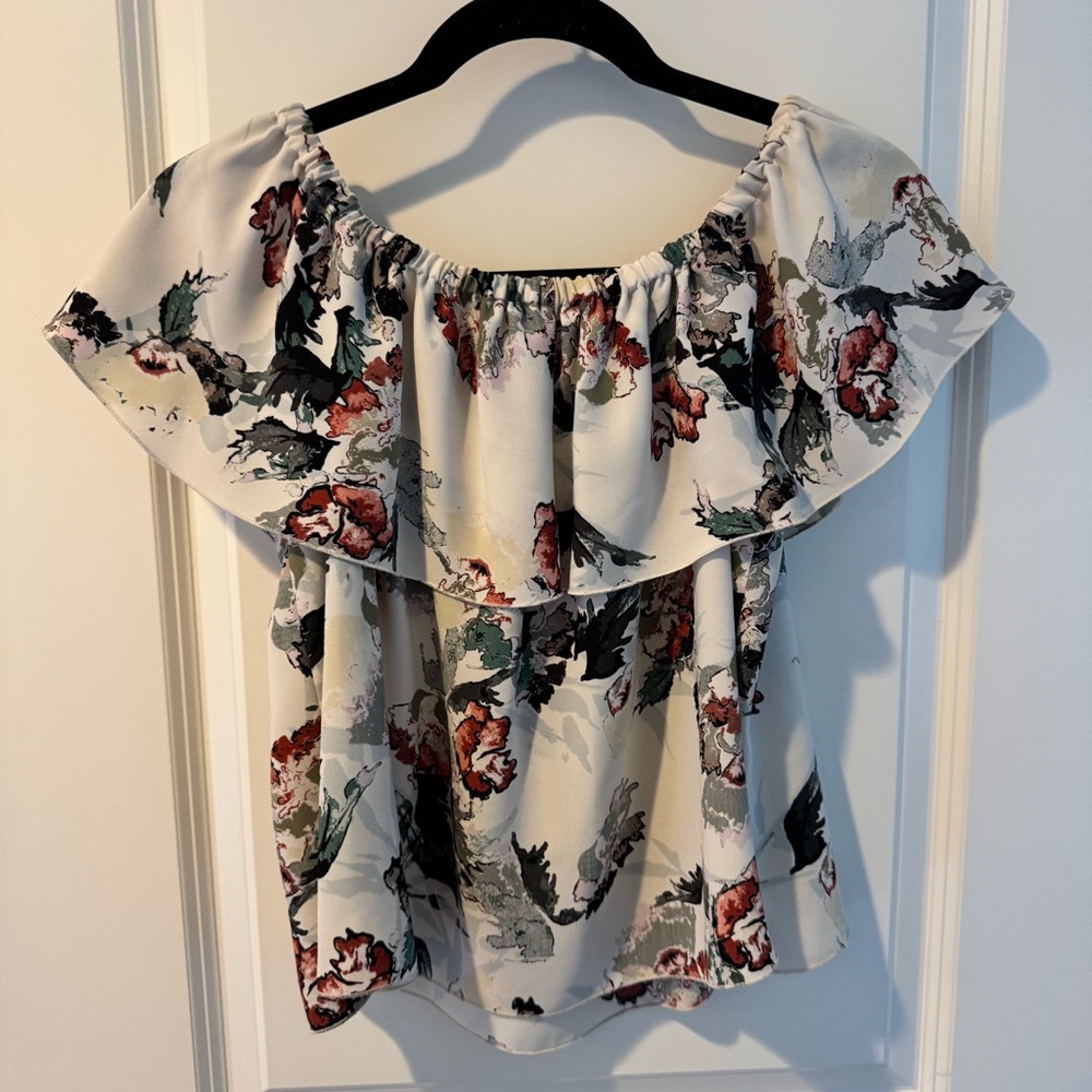 Wilfred Aritzia Promener Floral Off Shoulder Blouse with Silk Trim | S - Picture 5 of 7
